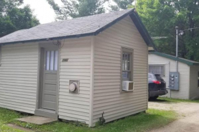 Trout Cabin - Waterfront resort on Fremont Wolf River